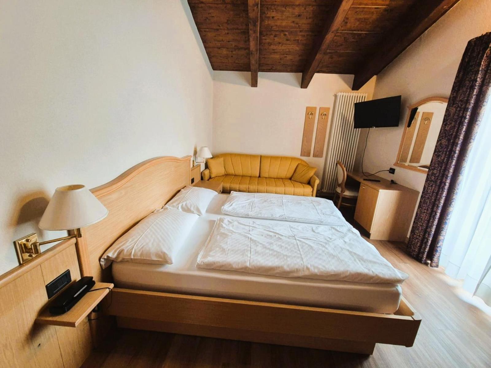 Angelica Hotel 3*